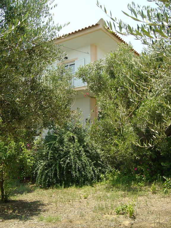 Eleni Houses Kómboi Dış mekan fotoğraf
