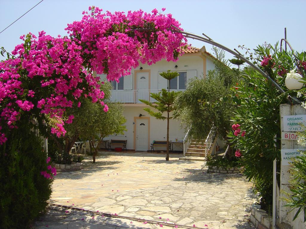 Eleni Houses Kómboi Dış mekan fotoğraf