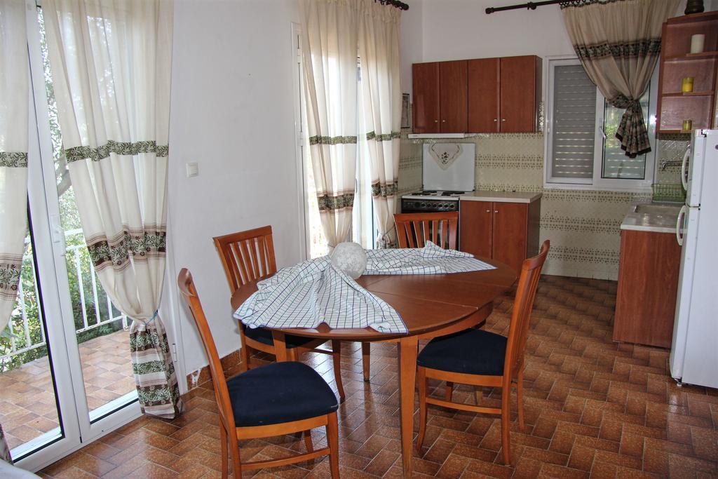 Eleni Houses Kómboi Dış mekan fotoğraf