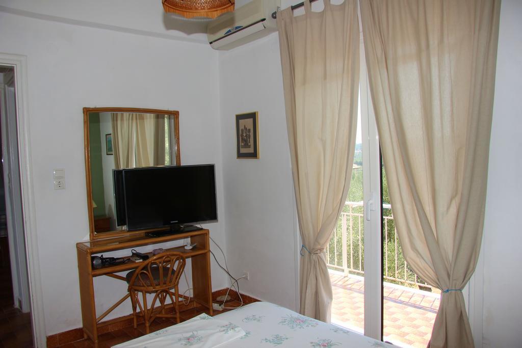 Eleni Houses Kómboi Dış mekan fotoğraf