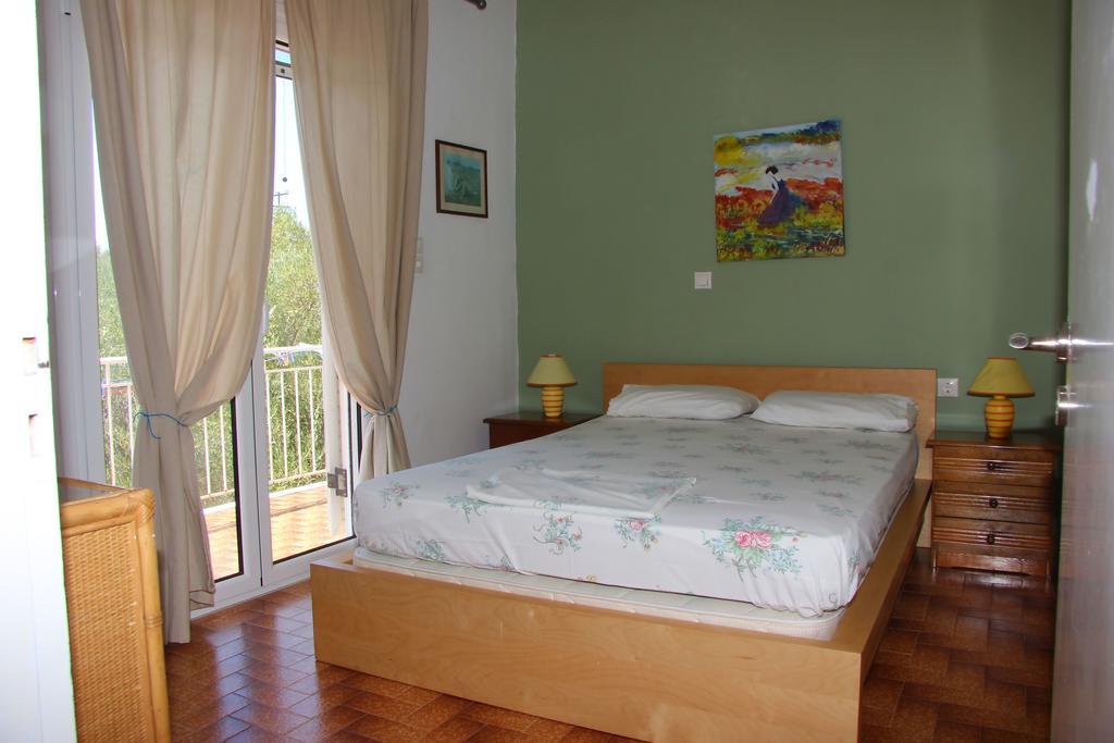 Eleni Houses Kómboi Dış mekan fotoğraf
