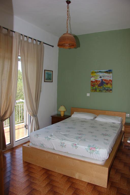 Eleni Houses Kómboi Dış mekan fotoğraf